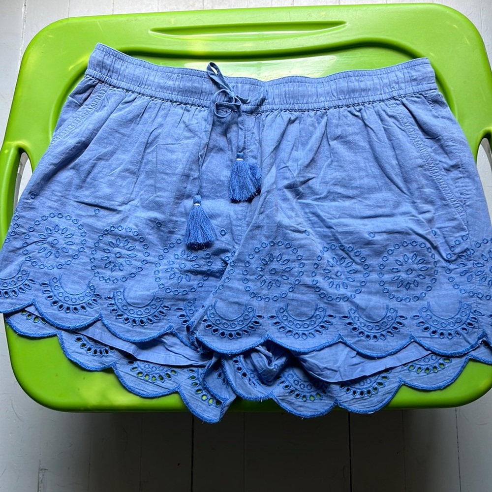 Vineyard vines pull on shorts large